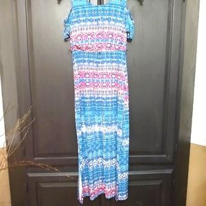 Juniors cold shoulder maxi dress
